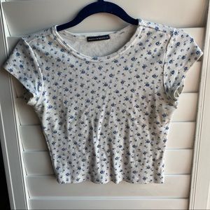 🪲 Brandy Melville flower top